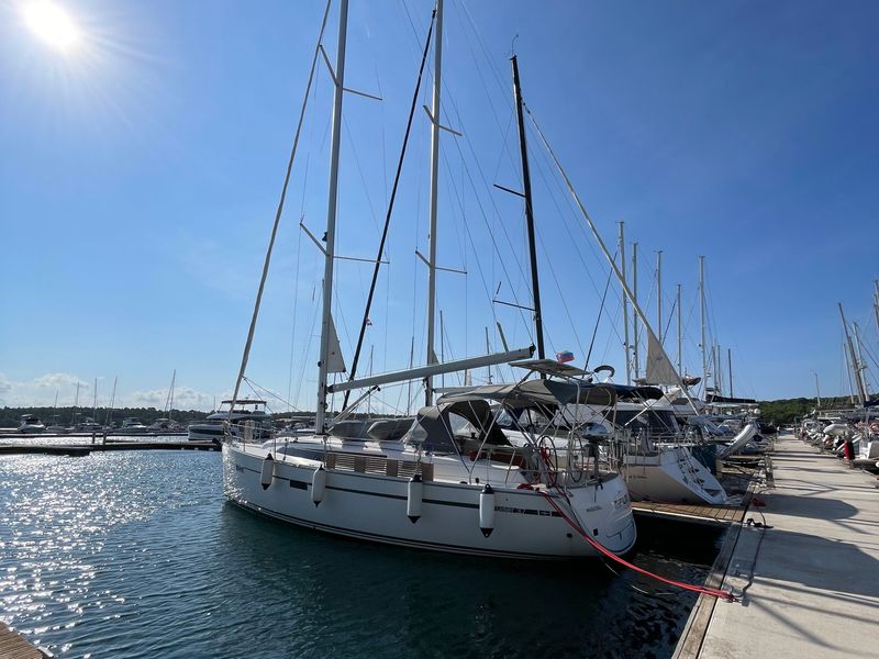 Photo of undefined, image 1 of 18