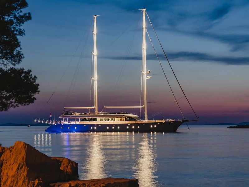 Photo of undefined, image 1 of 31