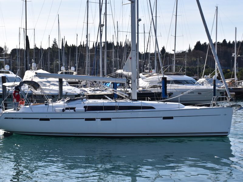 Photo of undefined, image 1 of 16