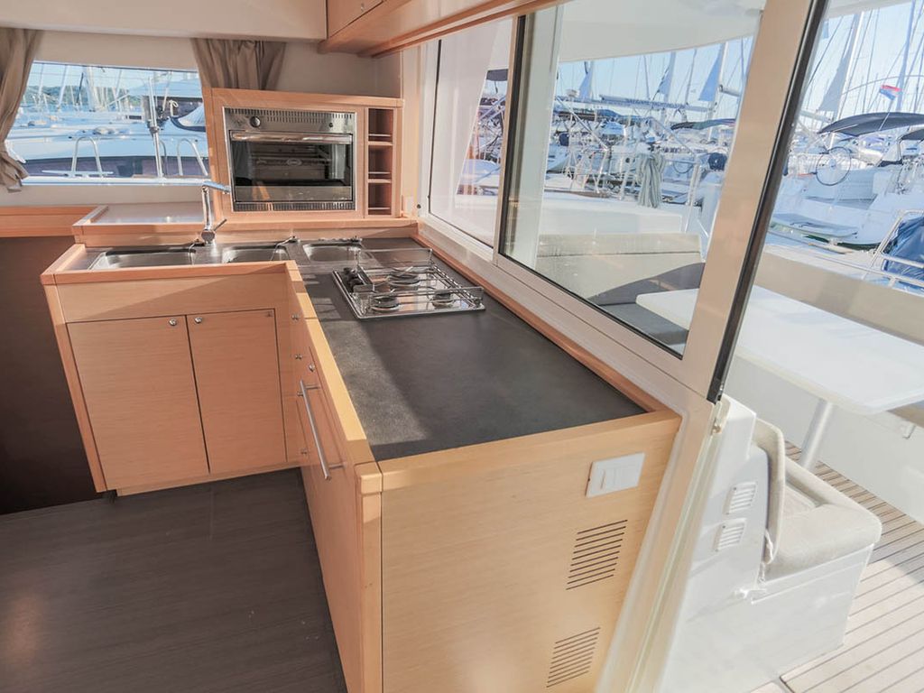 Boat picture 12