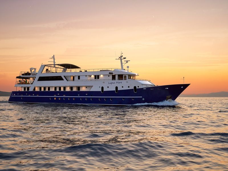 Boat image