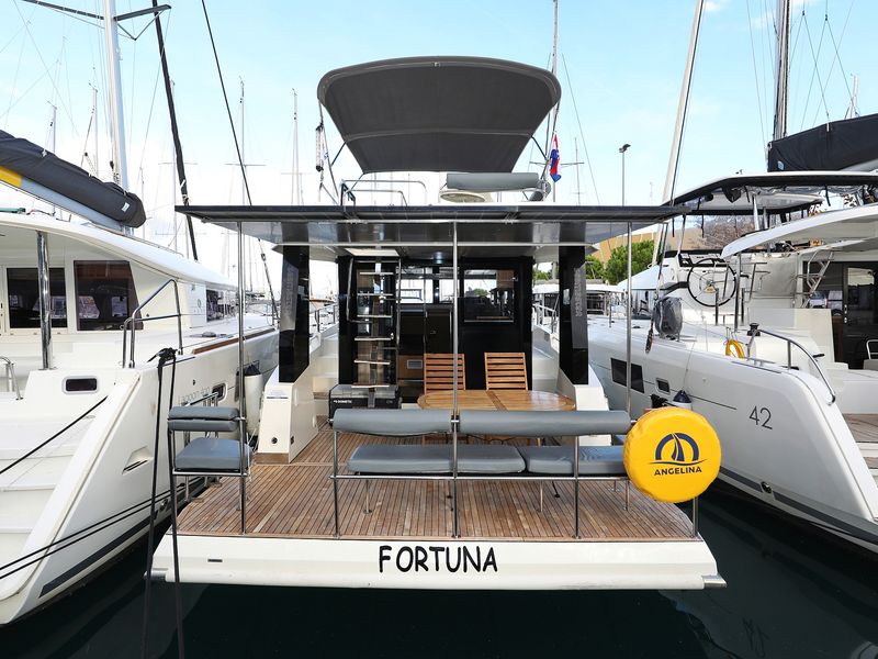 Photo of undefined, image 1 of 52