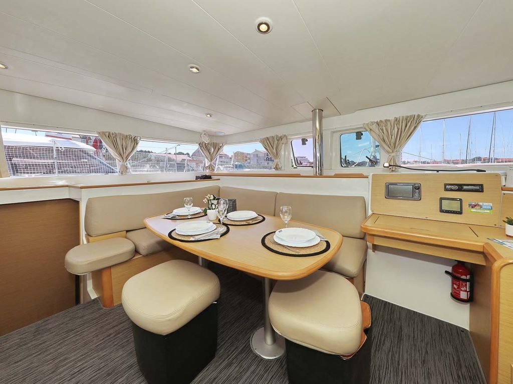 Boat picture 17