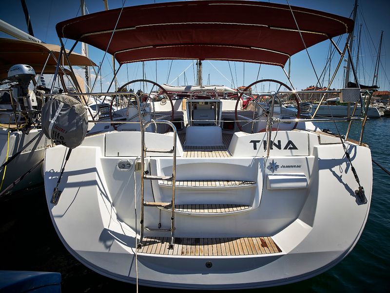 Photo of undefined, image 1 of 11