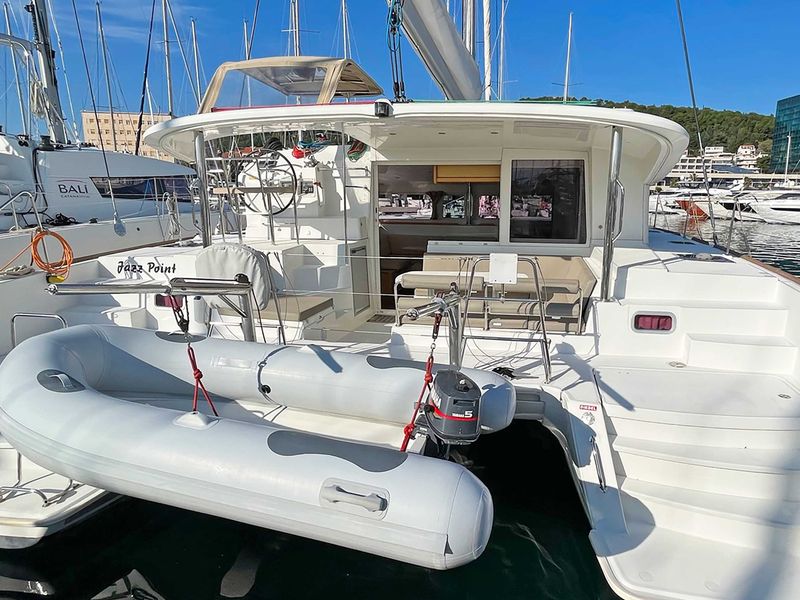 Photo of undefined, image 1 of 19