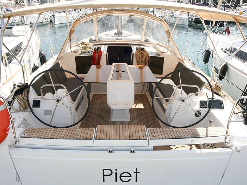 Photo of undefined, image 1 of 20