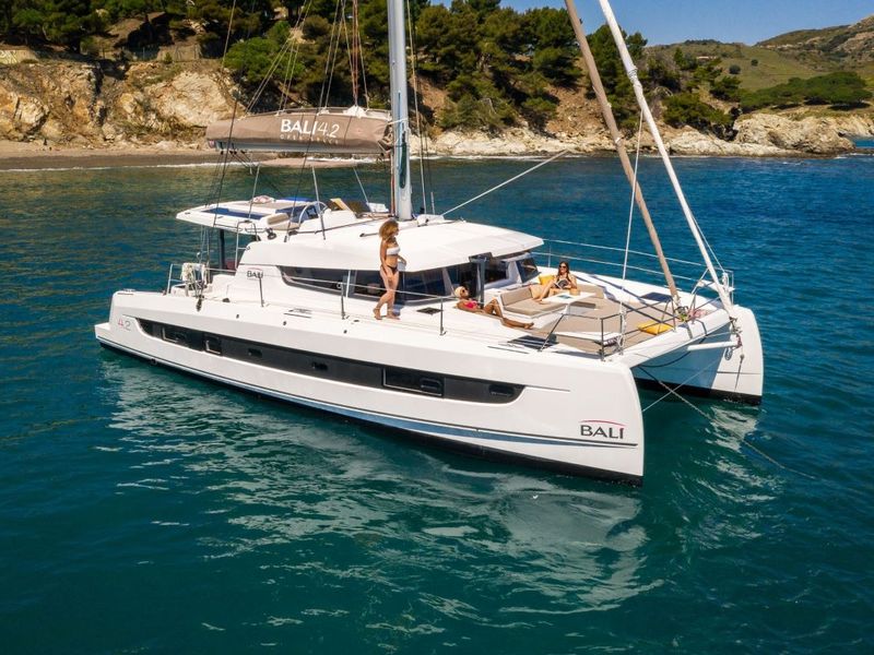 Photo of undefined, image 1 of 6