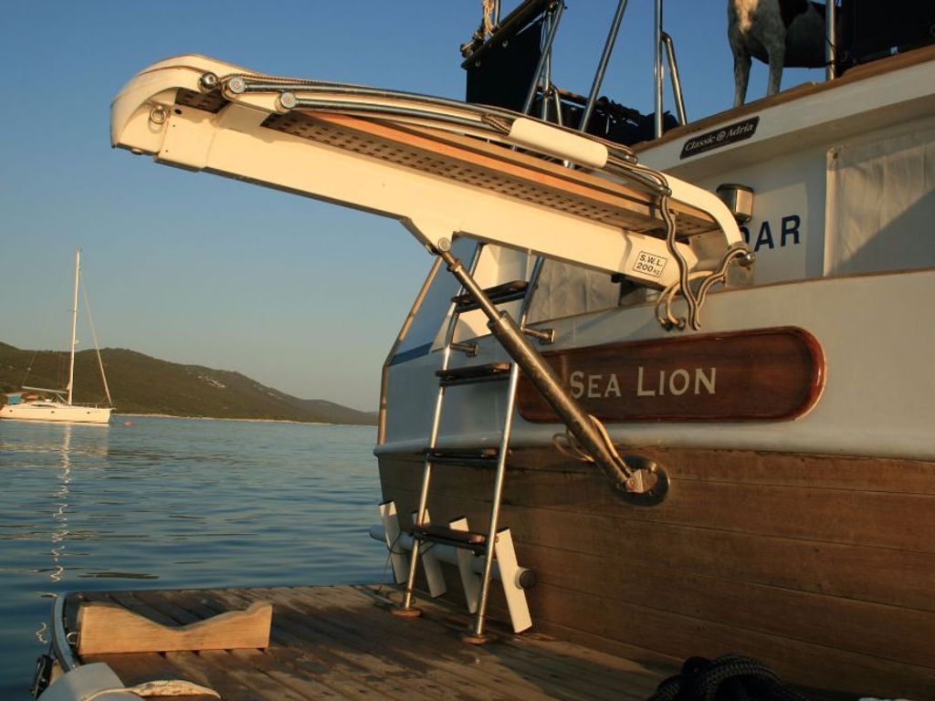 Boat picture 17