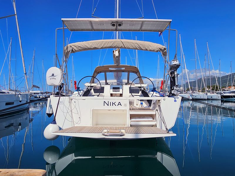 Photo of undefined, image 1 of 40