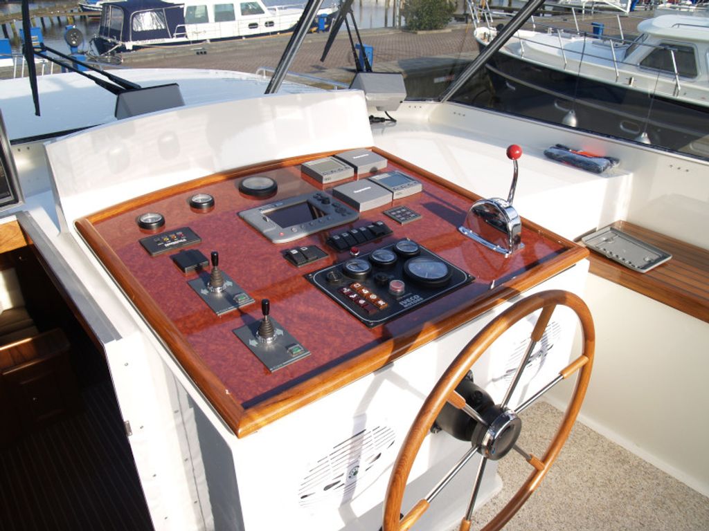 Boat picture 9