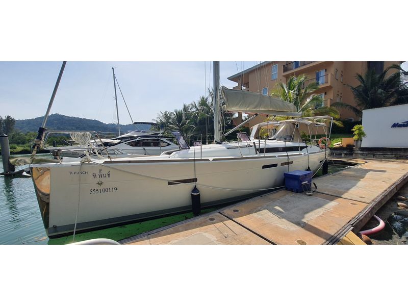 Boat image