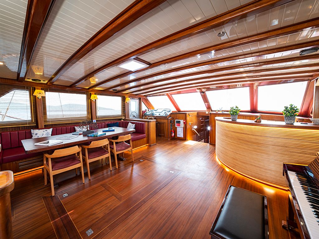 Boat picture 9