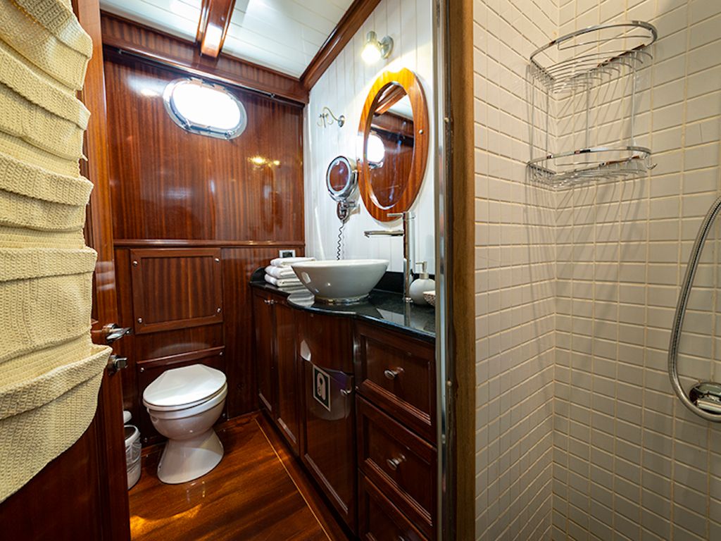 Boat picture 10