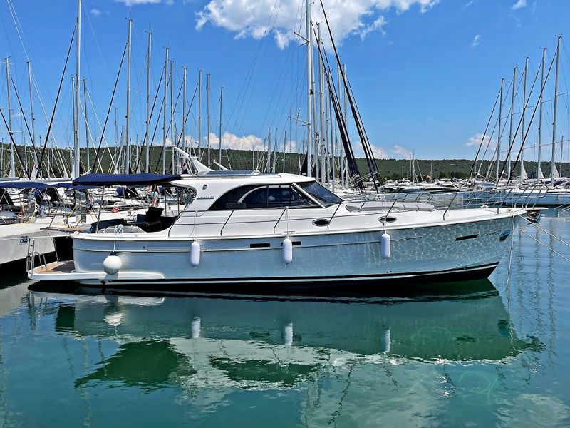 Boat image