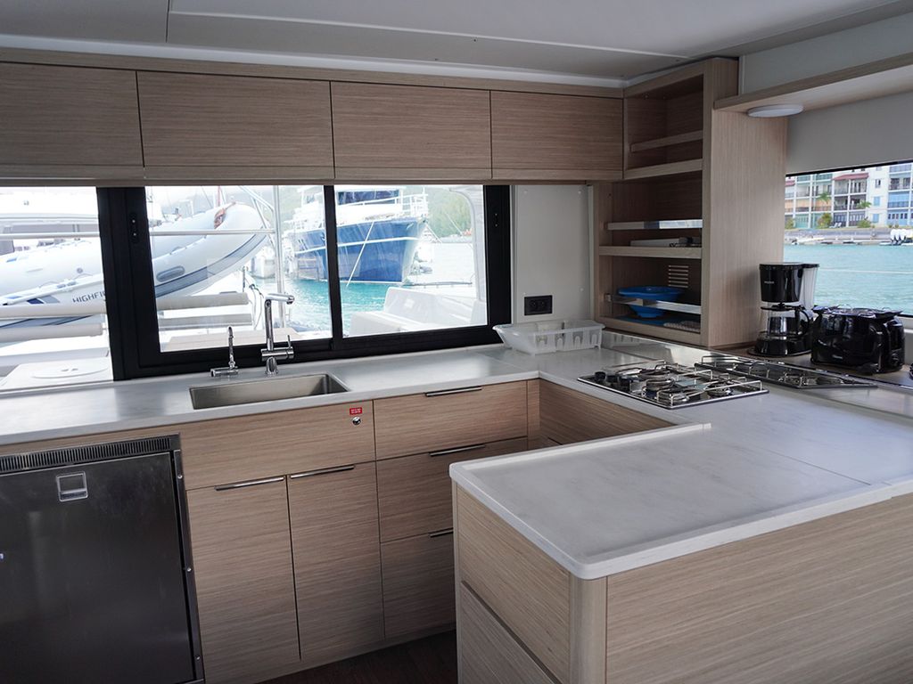Boat picture 9