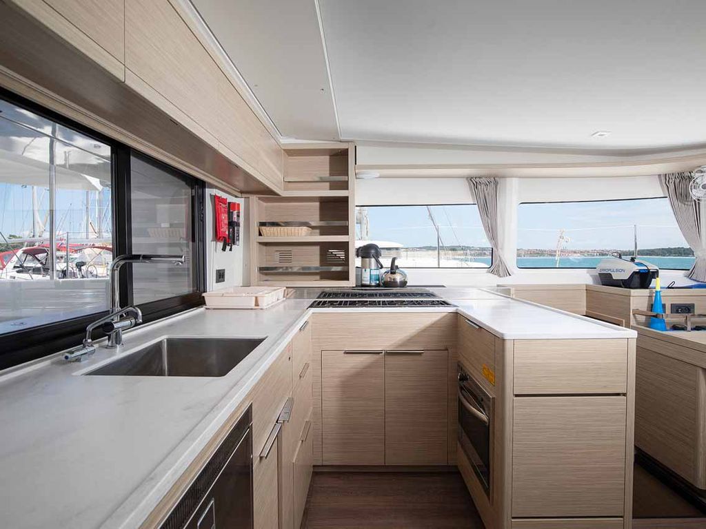 Boat picture 17