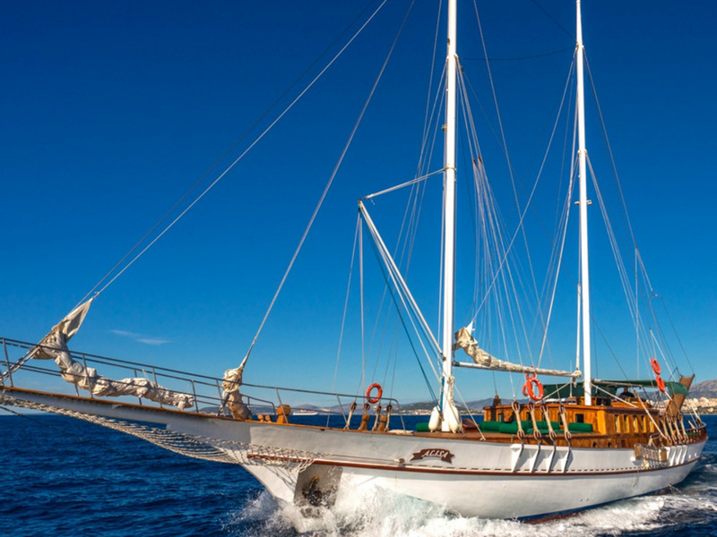 Photo of undefined, image 1 of 14