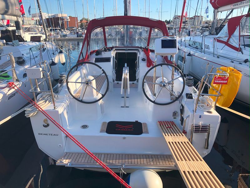 Photo of undefined, image 1 of 10