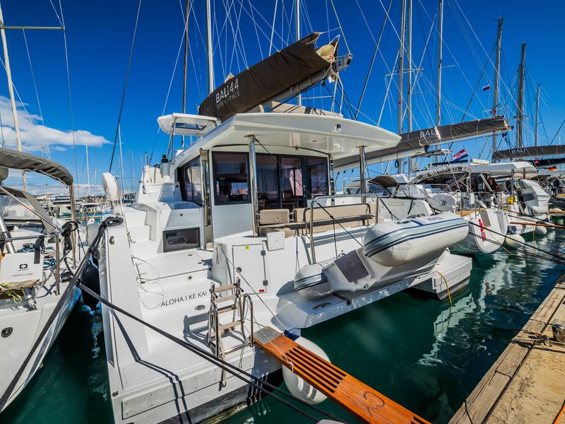 Photo of undefined, image 1 of 27