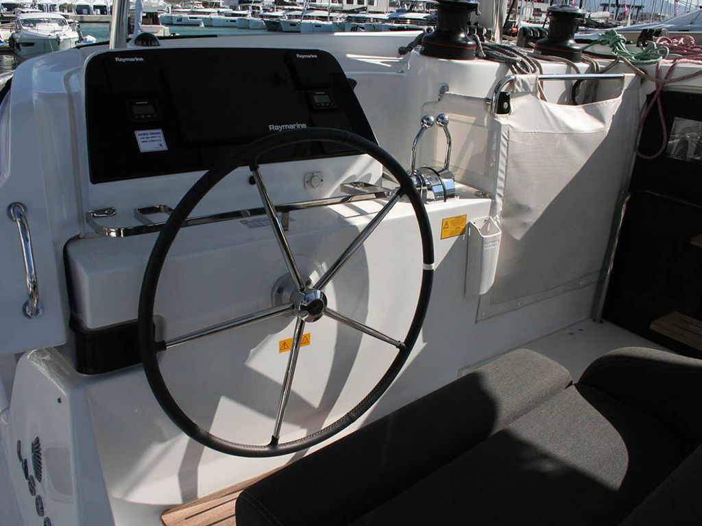 Boat picture 9