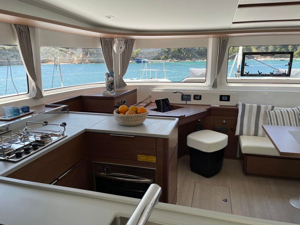 Boat picture 17