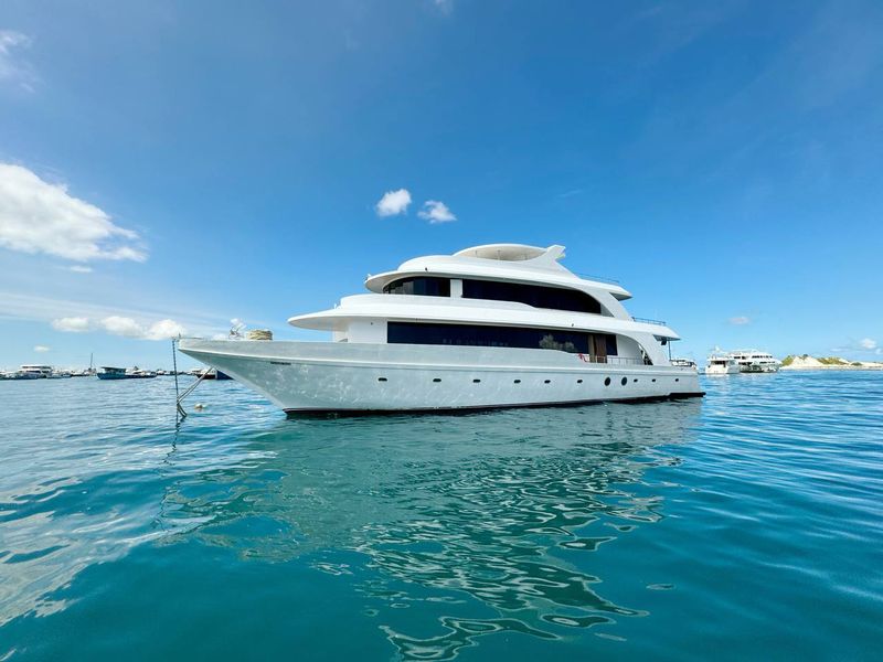 Boat image