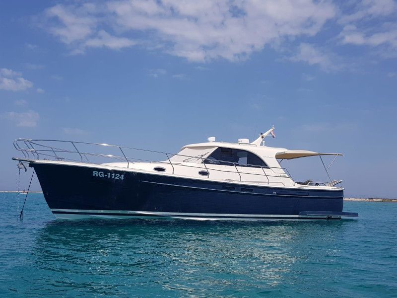 Boat image