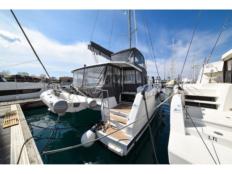 Photo of undefined, image 1 of 142