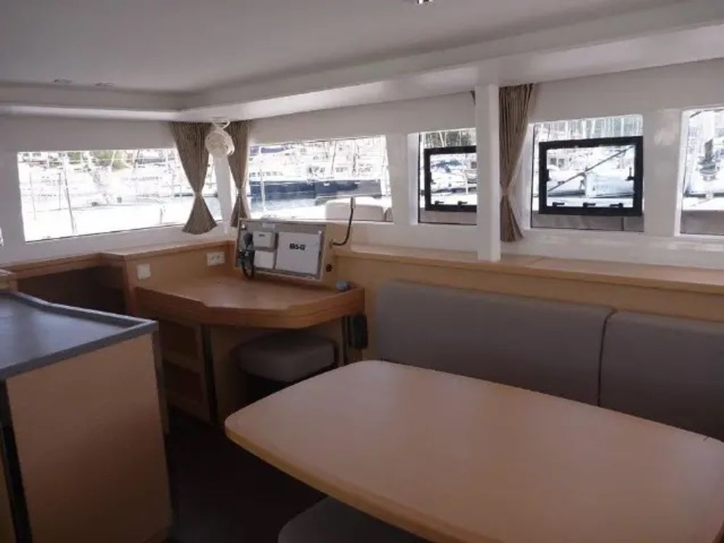 Boat picture 9