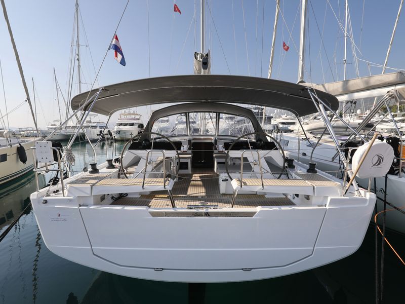 Photo of undefined, image 1 of 19