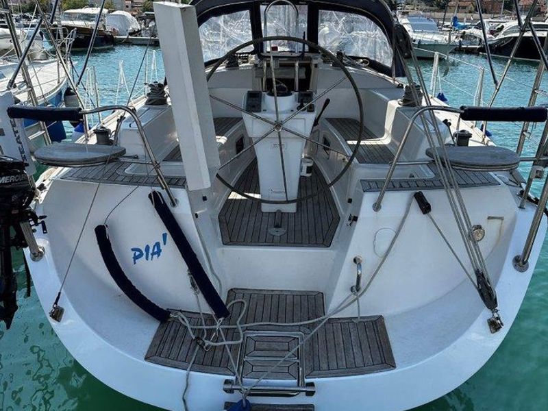 Photo of undefined, image 1 of 4