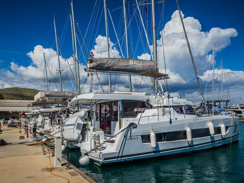 Photo of undefined, image 1 of 27