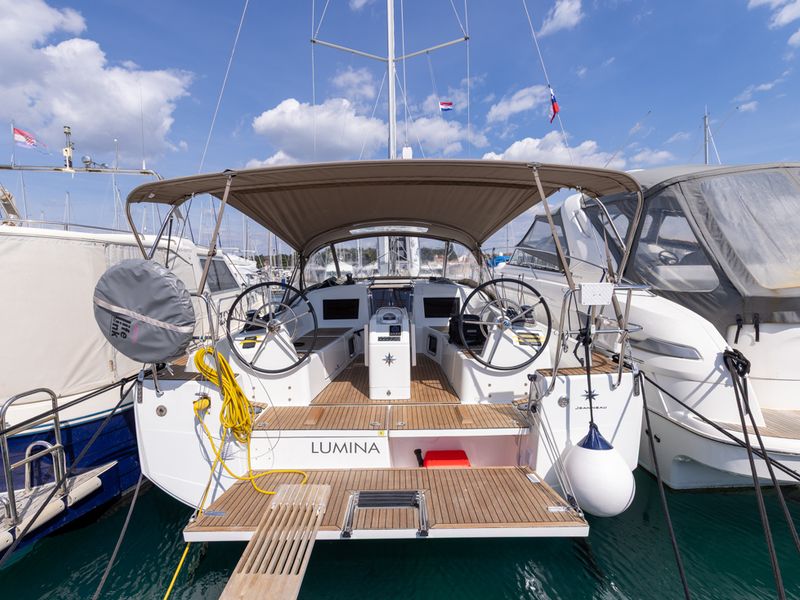 Photo of undefined, image 1 of 13