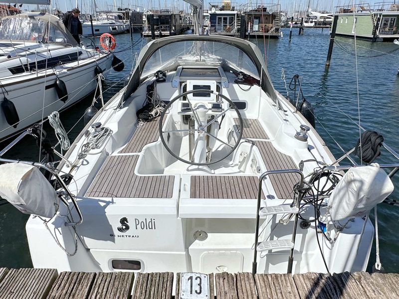 Photo of undefined, image 1 of 17