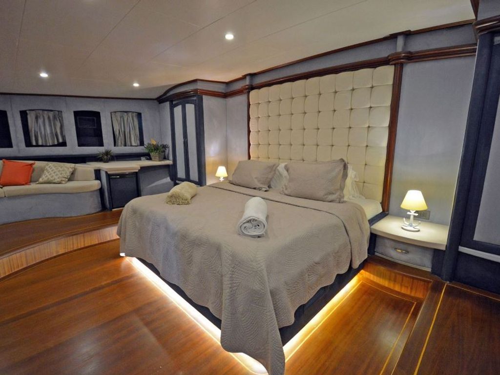 Boat picture 25