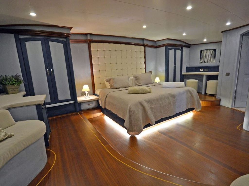 Boat picture 26