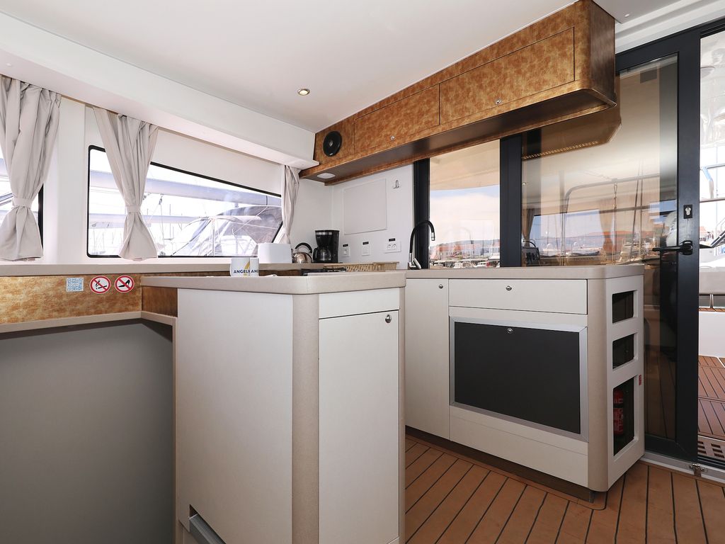 Boat picture 19