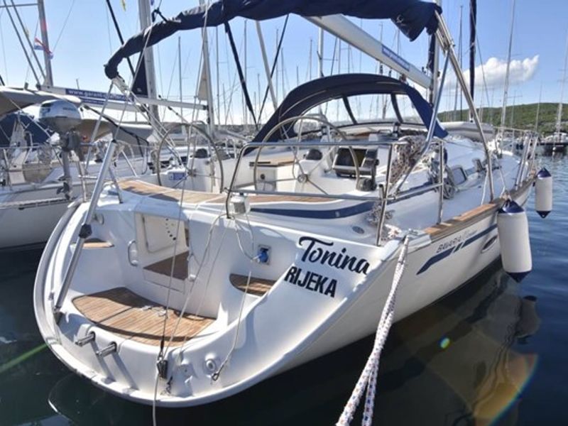 Photo of undefined, image 1 of 36