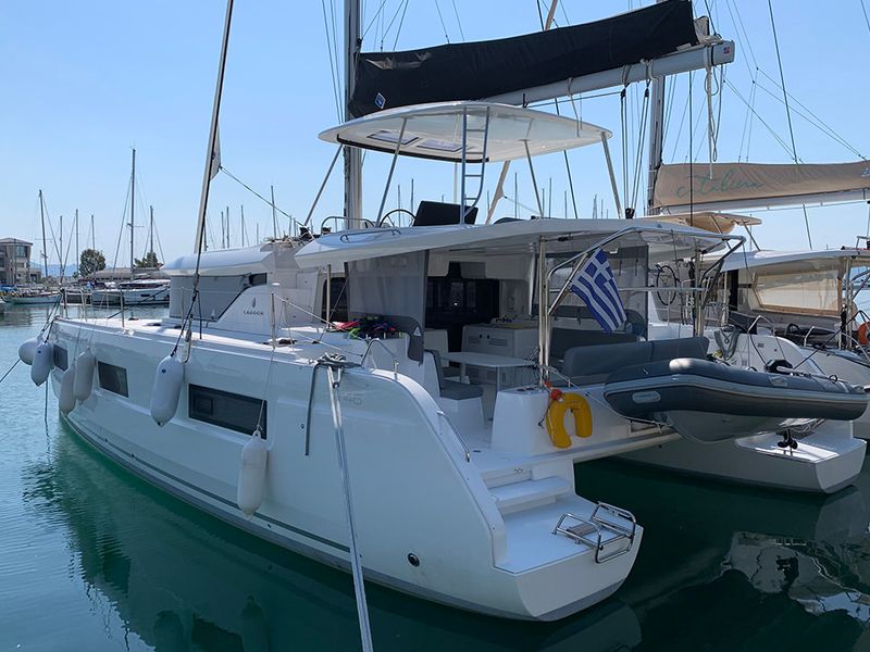 Photo of undefined, image 1 of 6