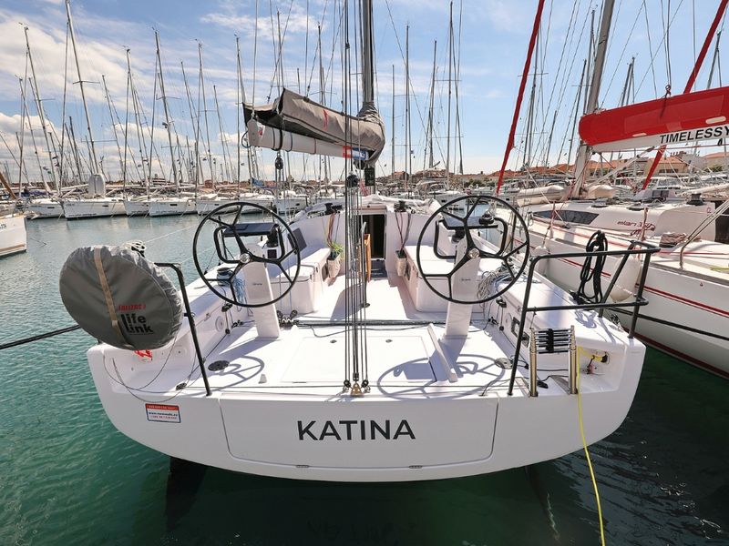 Photo of undefined, image 1 of 14