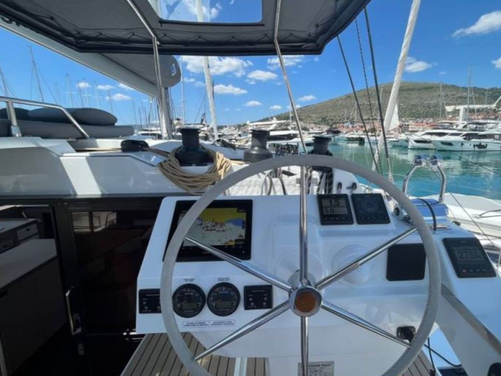 Boat picture 9