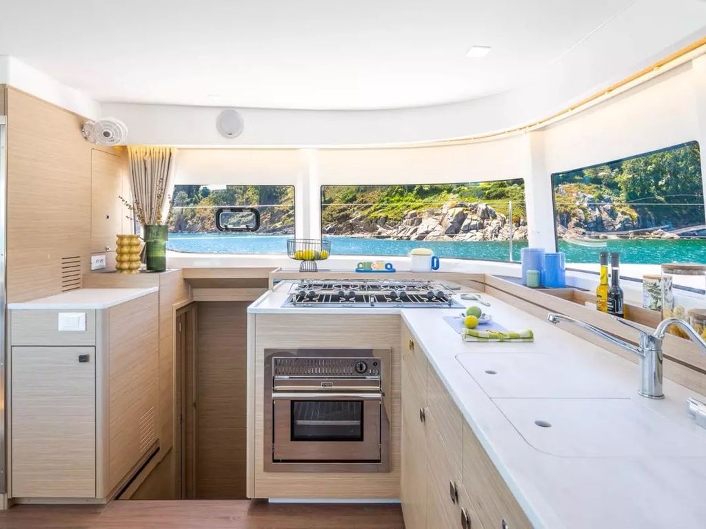 Boat picture 16