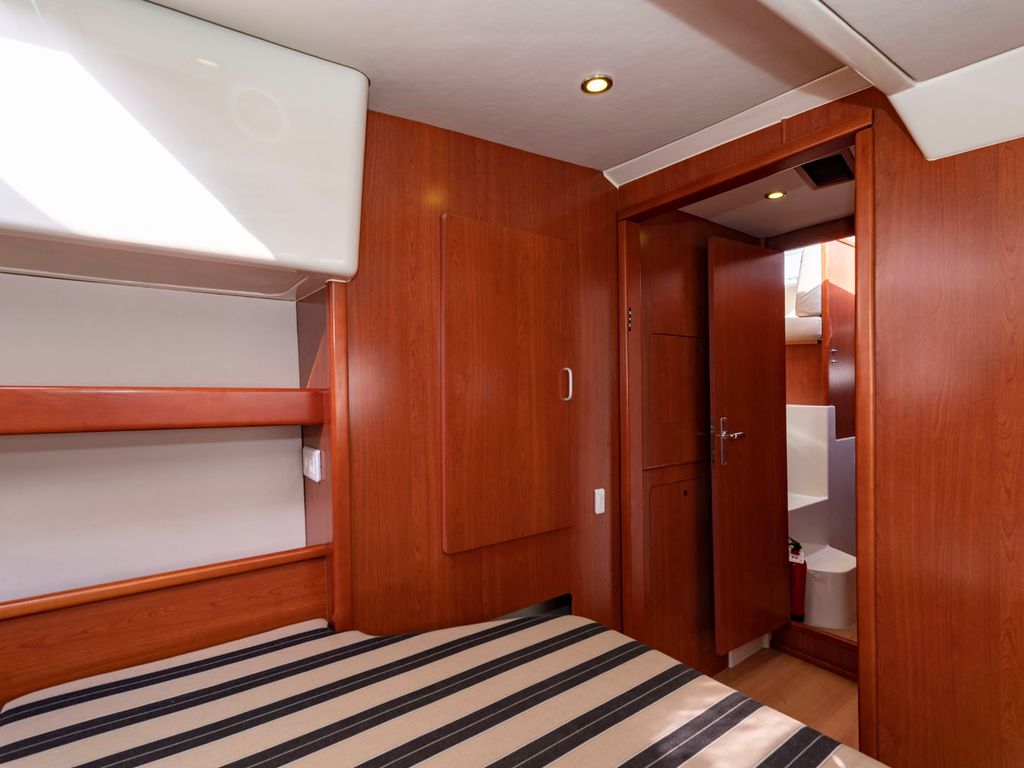 Boat picture 9