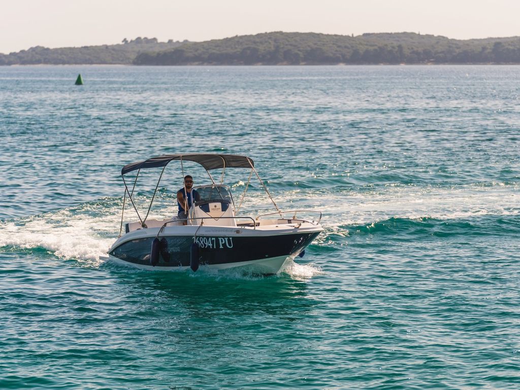 Boat picture 15