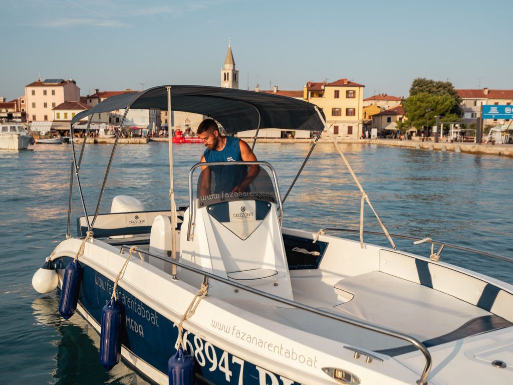 Boat picture 16