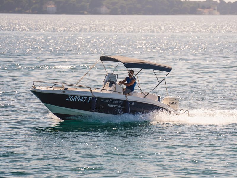 Photo of undefined, image 1 of 25