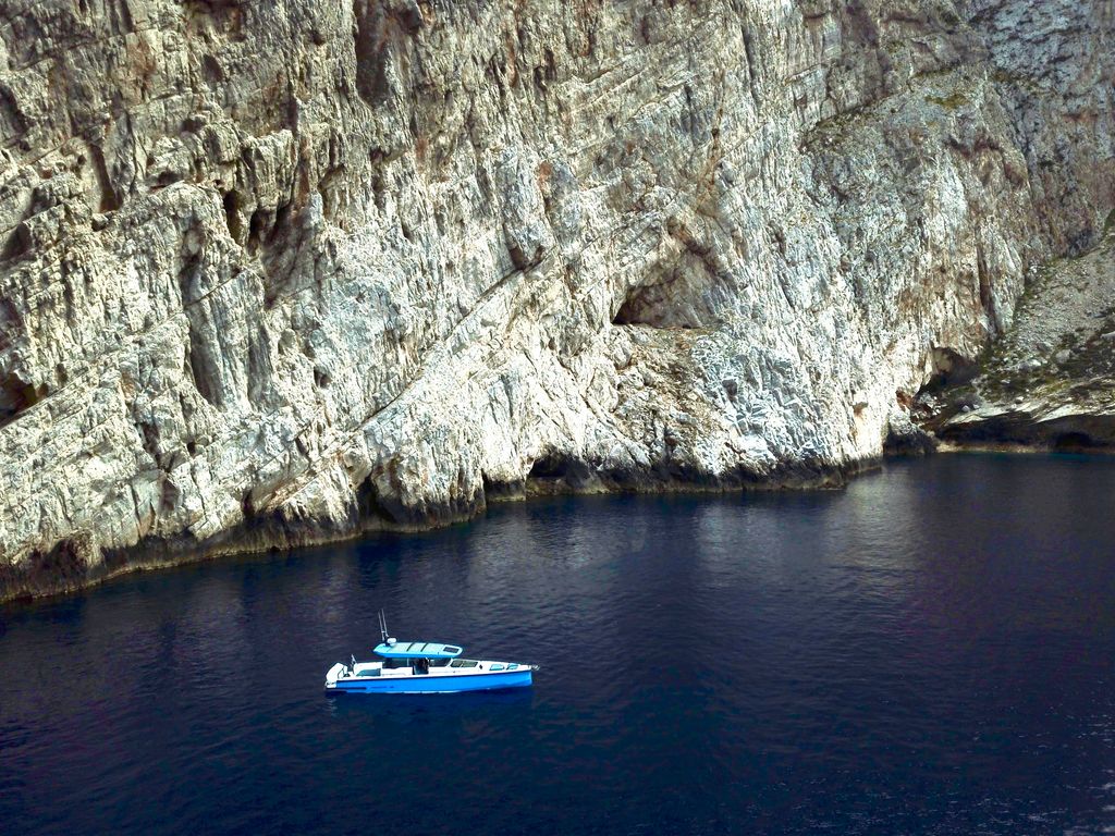 Boat picture 9