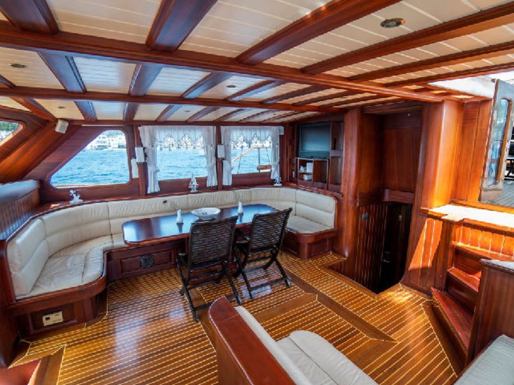 Boat picture 9