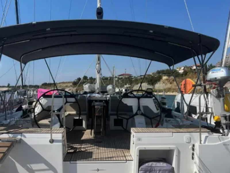 Photo of undefined, image 1 of 7