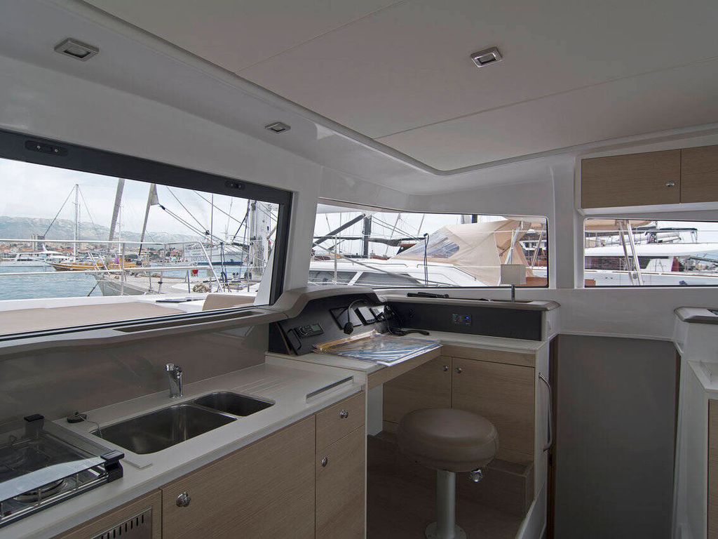 Boat picture 9